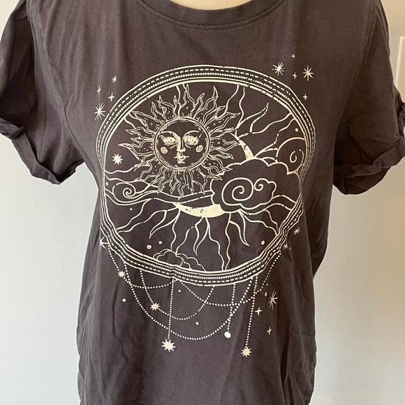 Messy Buns Lazy Days Tops - Sun and Moon Graphic Tee in Charcoal with Cream Print size large